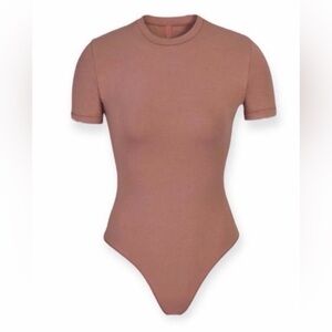 Short Sleeve Crewneck Bodysuit - Dusty Rose Size S